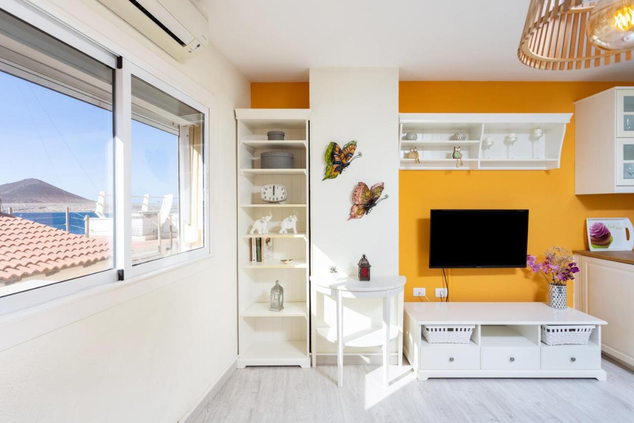 Home2Book Beachfront El Medano Exteriör bild