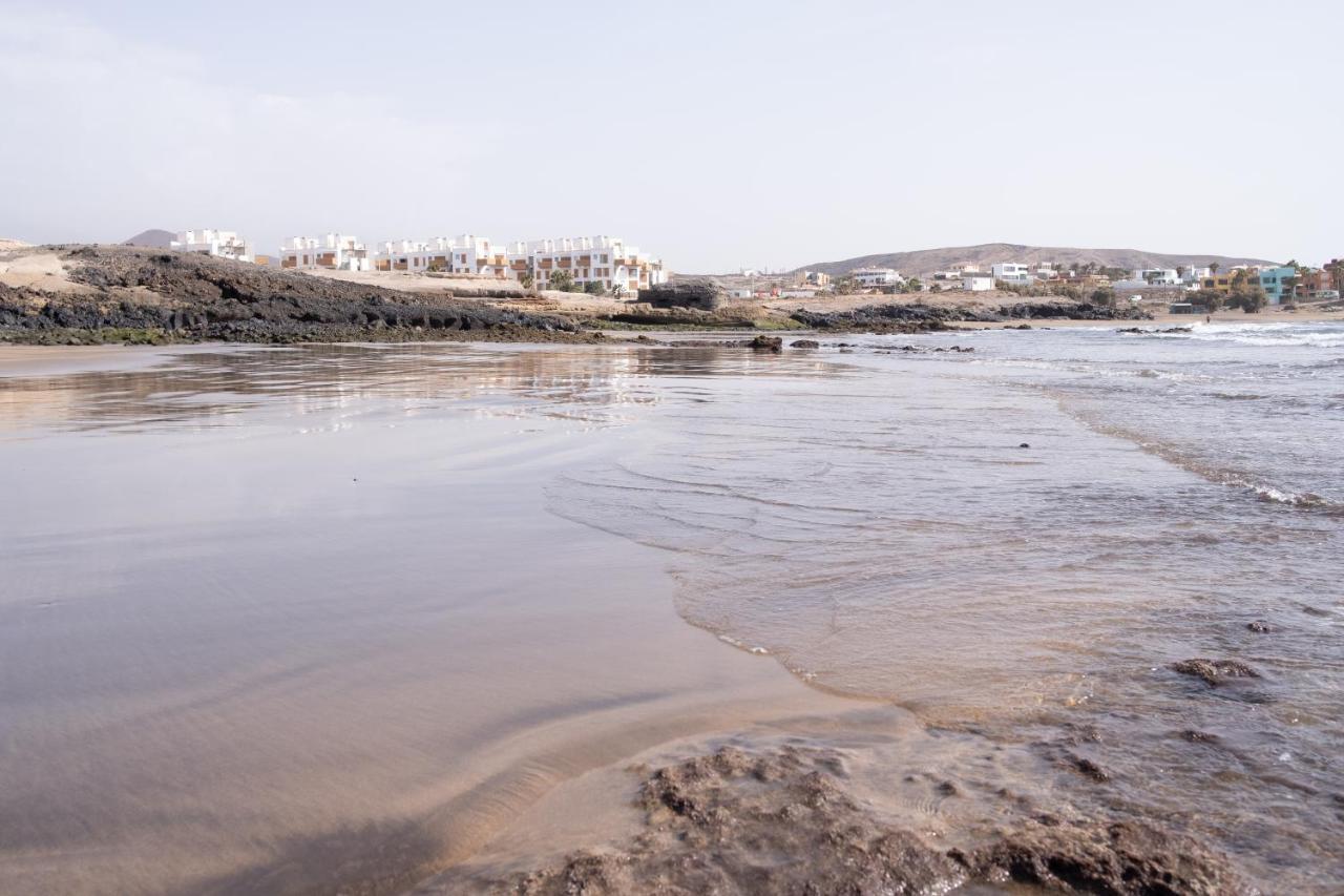 Home2Book Beachfront El Medano Exteriör bild