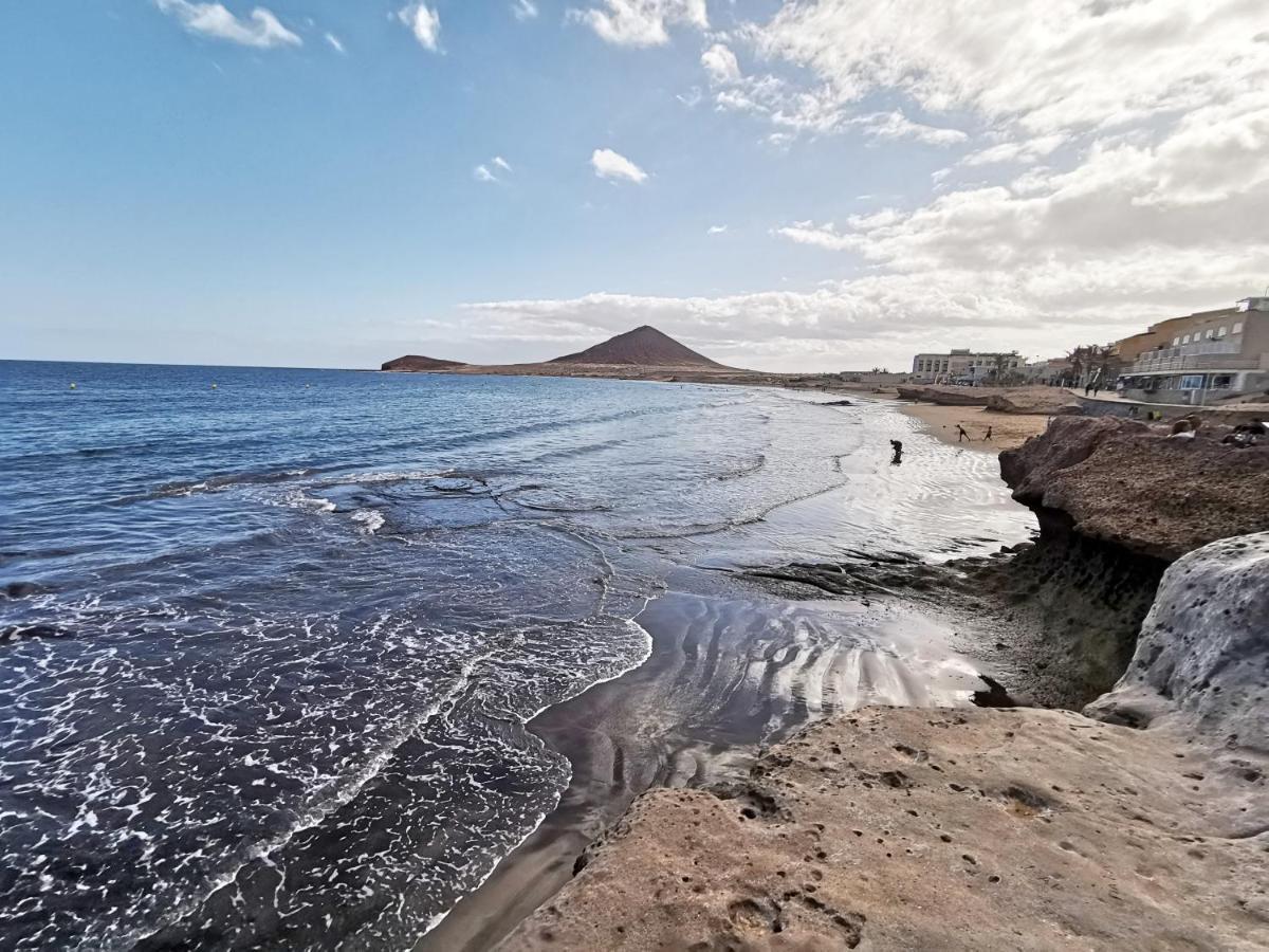 Home2Book Beachfront El Medano Exteriör bild