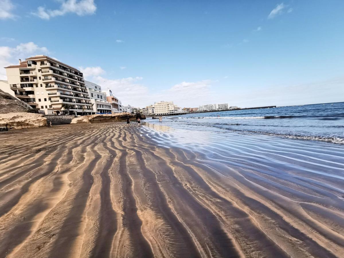 Home2Book Beachfront El Medano Exteriör bild
